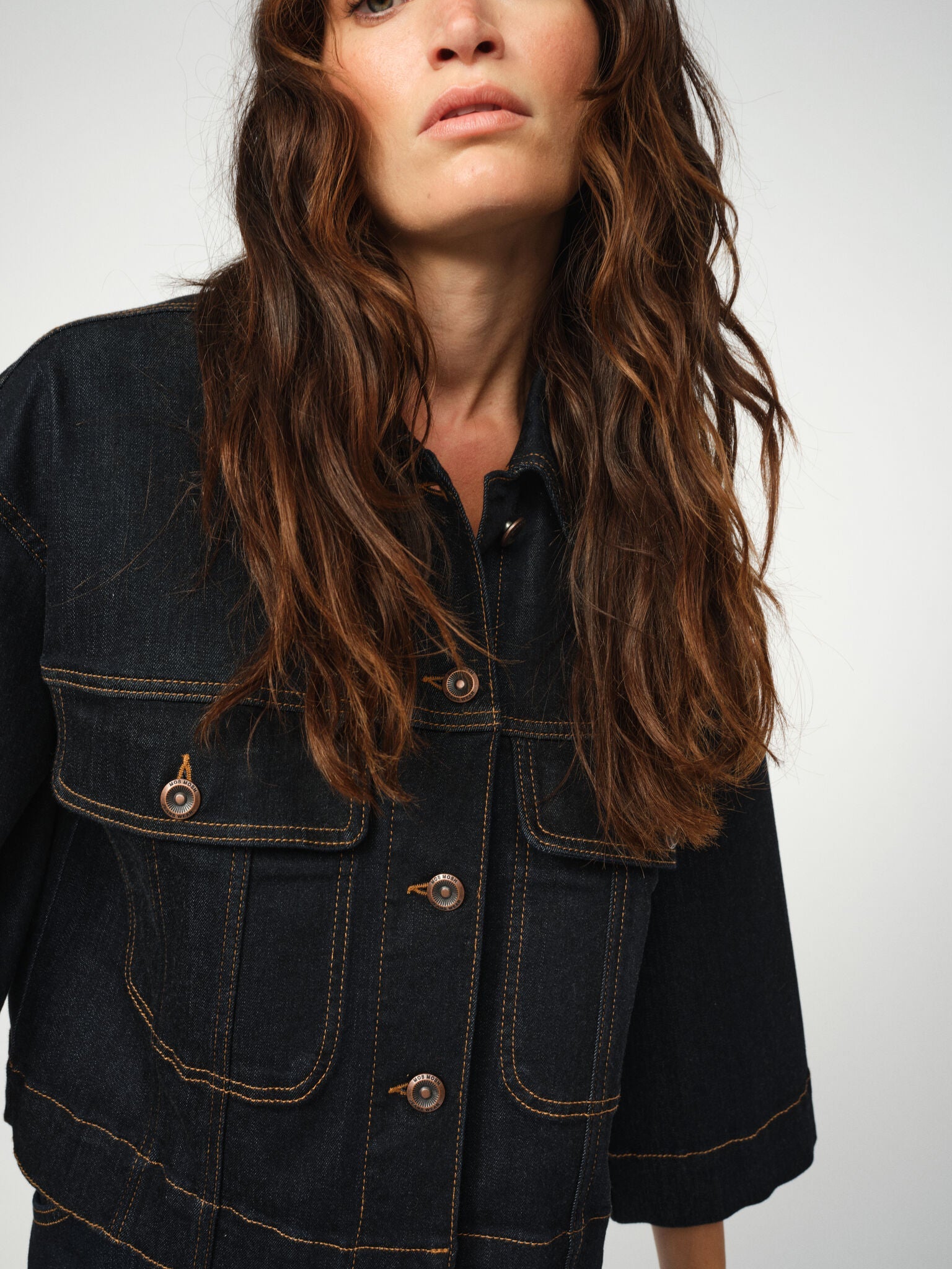 Modelshot / Dark Blue / Detail